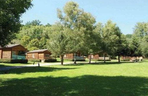Correze Ski Chalet | ZEcamping 3 étoiles piscine pet friendly locatif 7 pers