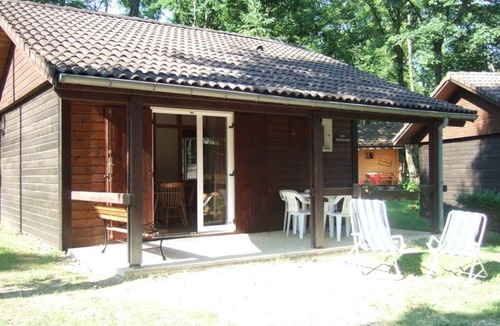 Messery Ski Chalet | ZEcamping 3 étoiles piscine couverte chalet TV BBQ clim 34m2