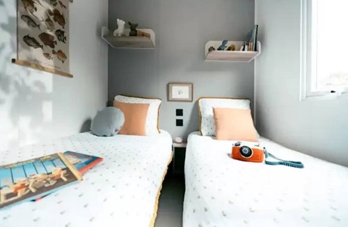 Gex House | ZEcamping 3* animaux acceptés locatif TV clim 23m2 4 pers