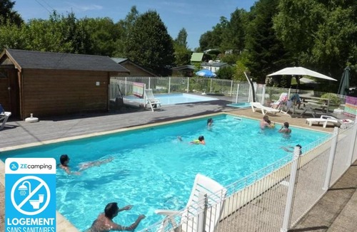 Louvie Juzon Other | ZEcamping 3 chiens acceptés hammam piscine chauffée
