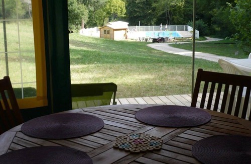 St-Sulpice-de-Mareuil House | ZEcamping 3 étoiles espace aquatique dog friendly jacuzzi locatif BBQ