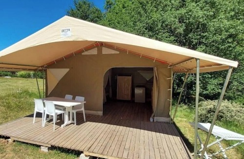 St-Sulpice-de-Mareuil House | ZEcamping 3 étoiles espace aquatique dog friendly jacuzzi tente BBQ