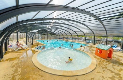 Clohars-Carnoet Ski Chalet | ZEcamping 3* piscine couverte à 3km de la plage dog friendly au calme