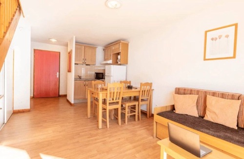 Les Bottieres Apartment | ZEcamping 3* piscine couverte sauna locatif TV 40m2 6 pers