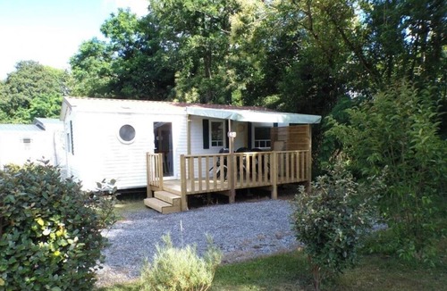 Urt House | ZEcamping 3* piscine animaux acceptés bien-être locatif TV clim 31m2