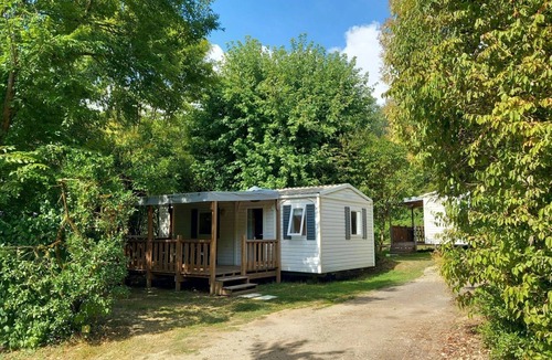 Commequiers House | ZEcamping 3* piscine couverte piscine chauffée dog friendly locatif TV