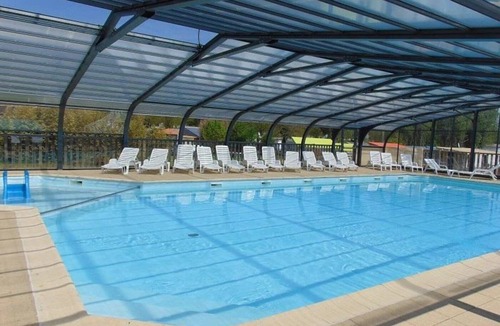 Avrille House | ZEcamping 3* piscine couverte locatif TV LV 31m2