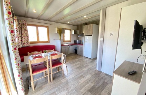 Coulon Ski Chalet | ZEcamping 4 étoiles animé piscine chauffée tente TV 50m2 4 pers