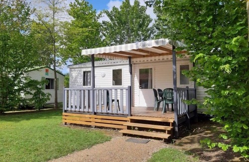 Apremont House | ZEcamping 4 étoiles piscine couverte pet friendly sauna locatif TV