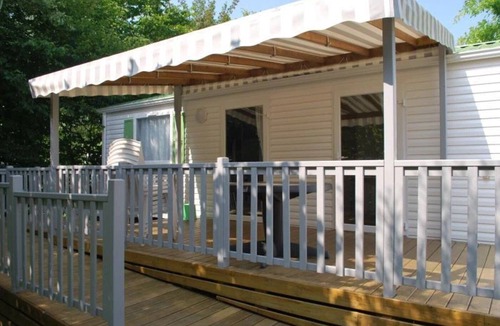 Apremont House | ZEcamping 4 étoiles piscine couverte locatif TV BBQ 30m2