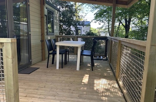 Apremont House | ZEcamping 4 étoiles piscine couverte chiens acceptés locatif BBQ 20m2