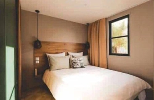 Bourgneuf-en-Retz House | ZEcamping animé piscine couverte animaux acceptés mobil-home TV 4 pers