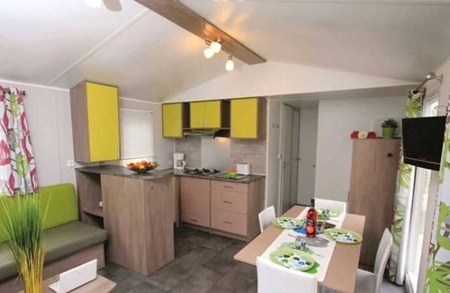 Saint-Hilaire-de-Riez House | ZEcamping animé espace aquatique dog friendly locatif TV LV 37m2