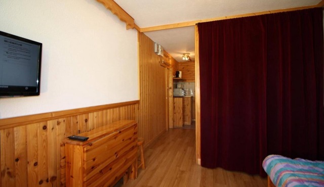 10m from resort center, 5th floor, tv, ski locker, 16m², Tignes
