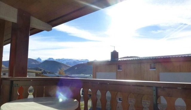 190m from resort center, 2nd floor, balcony, tv, ski locker, 30m², Alpe d'Huez