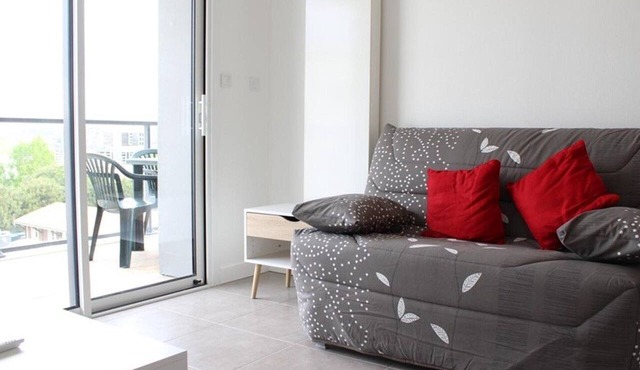 2-Bedroom Apt with Balcony La Rochelle