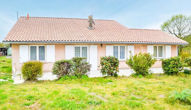 2 bedroom awesome home in Langon