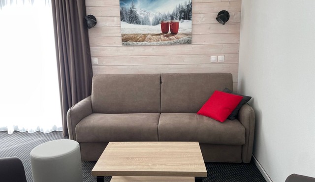 2-room apartment for 8 in Gourette with pool and pets allowed