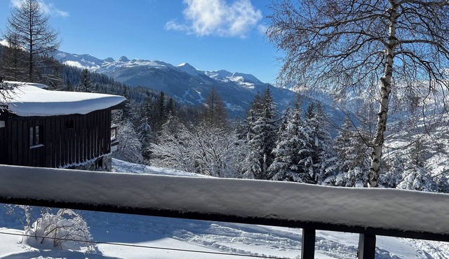 200 m² ski-in/ski-out chalet in Les Arcs with a sauna, a view, a fireplace, and a TV room