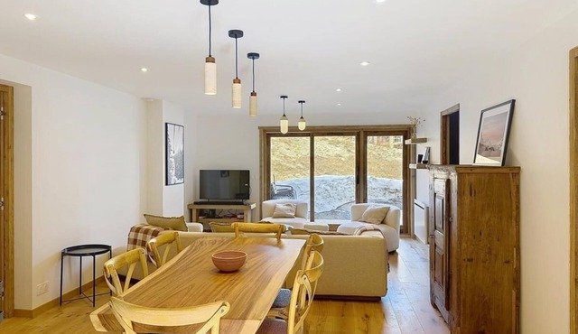 250m from shops, view mountain, terrace, parking, ski locker, 117m², La Rosière