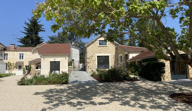 3 Charming Cottages with Garden, Near Paris