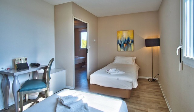 3 Suites | Family French Escaped | 6.3 Miles to Parc Eraïki Walking Trails