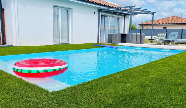4* house with private pool and garden