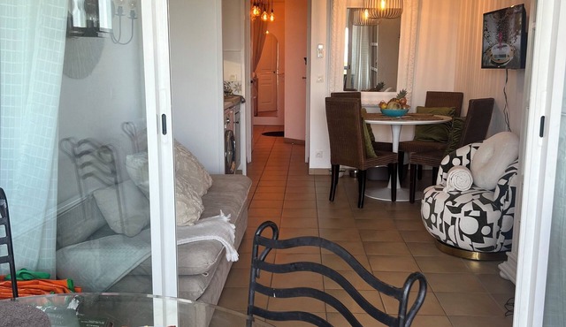 4-person apartment with breathtaking view of the Gulf of Saint-Tropez
