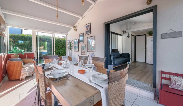 500 m from the beach, garden, 4 adults 1 child