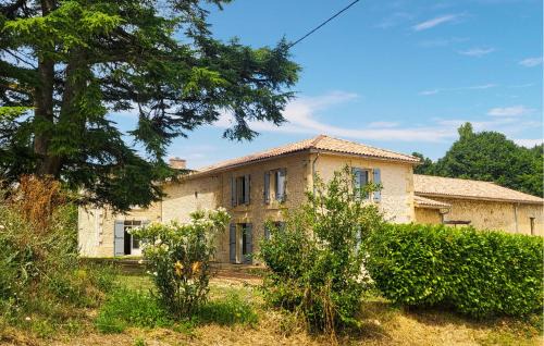 6 Bedroom Luxurious Home In Montcaret