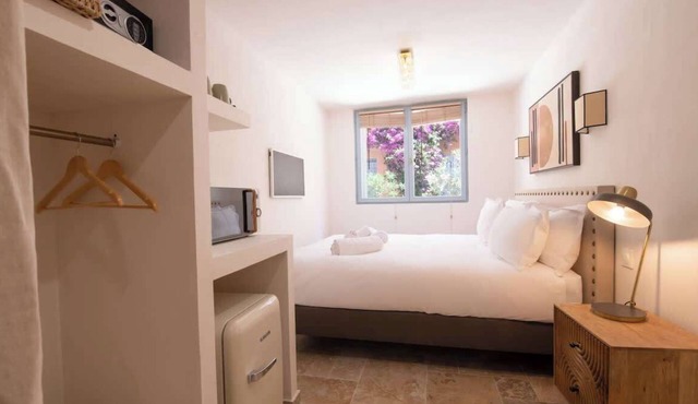 A Charming Studio in the Heart of Saint-Tropez