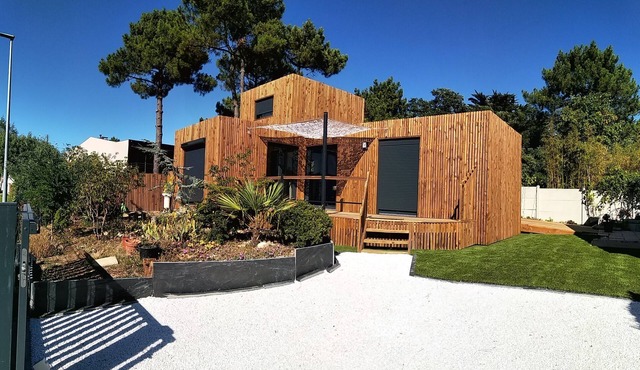 Air-conditioned mini-house near the beaches, built in 2022