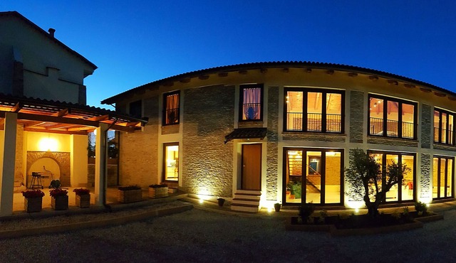 ALBA LANGHE MANGO UNESCO HOLIDAY HOME WHOLE HOLIDAY HOME WIFI FREE in Mango