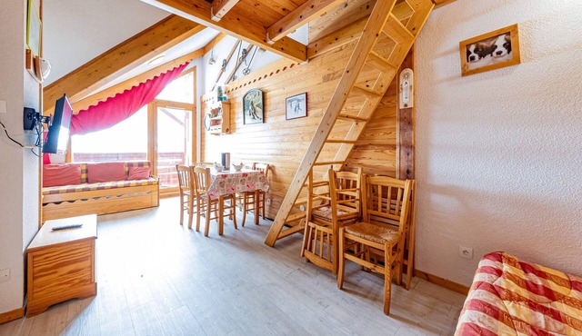 Alpine duplex for 6, ski-in/ski-out