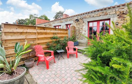 Amazing Home In Frossay With Wifi