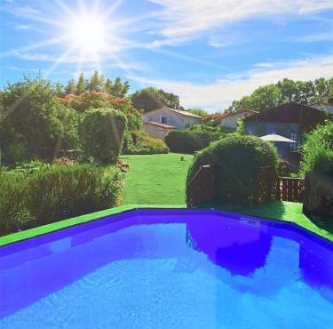 Ancien Chais, climatisation, aire de loisirs avec piscine