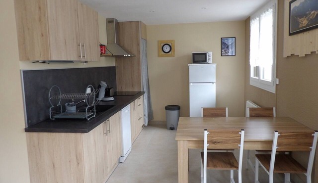 Apartment '4 Personnes' with Mountain View, Shared Garden and Wi-Fi