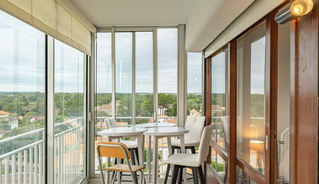 Apartment 'La Résidence' with Sea View, Private Terrace and Wi-Fi