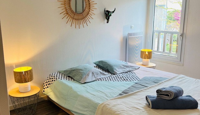 Apartment 'Chaleureux Et Lumineux Duplex T2' with Balcony