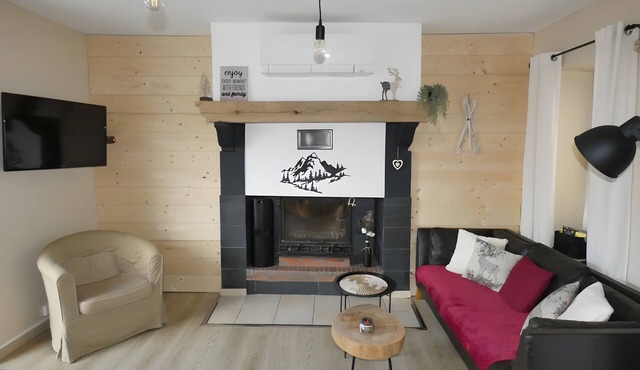 Apartment "Le 65" with Mountain View, Wi-Fi, and Air Conditioning