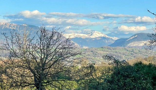 Apartment 'Les Jardins De Vergona' with Mountain View, Shared Garden and Wi-Fi