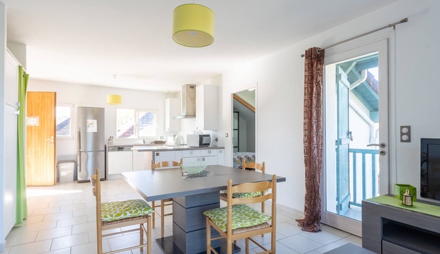 Apartment 'T3 Jasmin' with Private Terrace and Wi-Fi