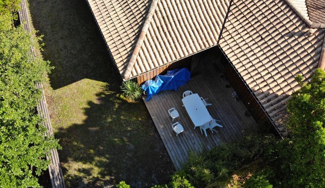 Apartment with terrace 5 minutes from the beach. Private pool access
