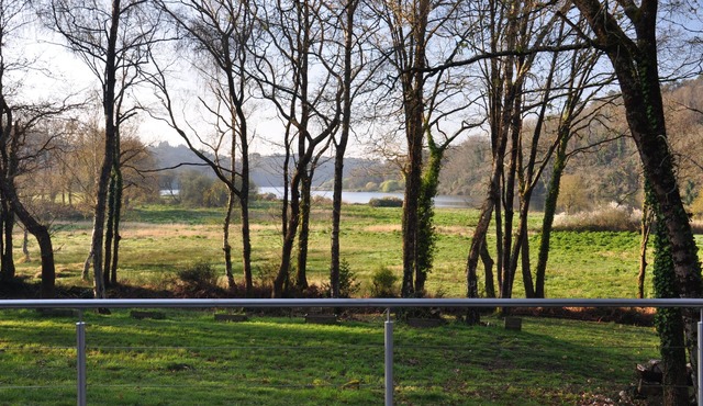 Architect-designed wooden house with breathtaking panoramic view of the Vilaine river