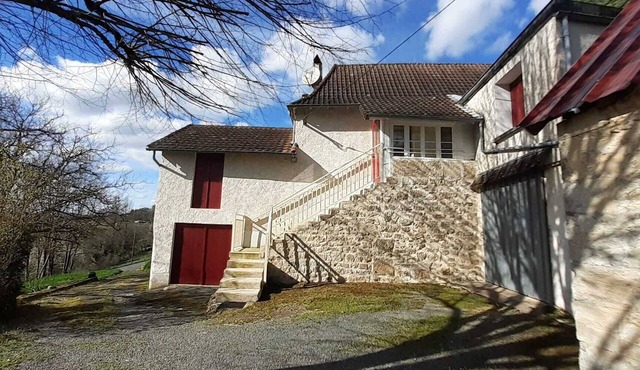 AUTHENTIC COUNTRY HOUSE IN THE PERIGORD NOIR