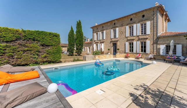 Awesome home in Virsac with private swimming pool, can be inside or outside