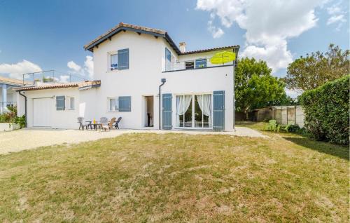 Beach Front Home In Marennes-Hiers-Brouage