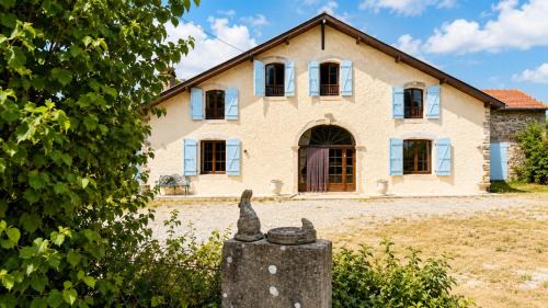 Beautiful Villa with Pool, Garden near Biarritz