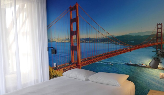 Break Hotel