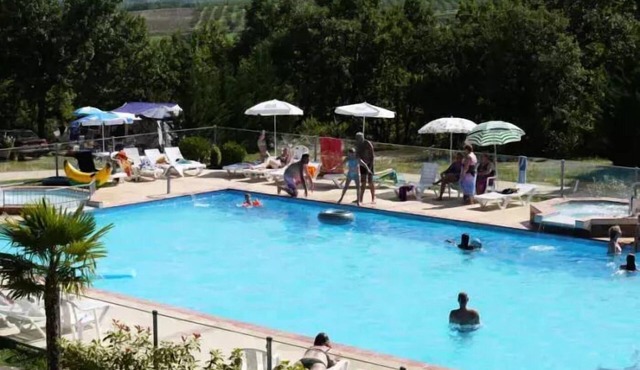 Camping Fontaine Du Roc* - Safari tent 3 rooms 5 people